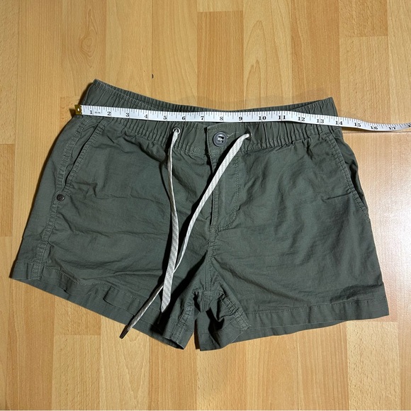 Vuori Olive Green Ripstop Cargo Utility Shorts Relaxed Fit Drawstring Athleisure - Picture 8 of 10